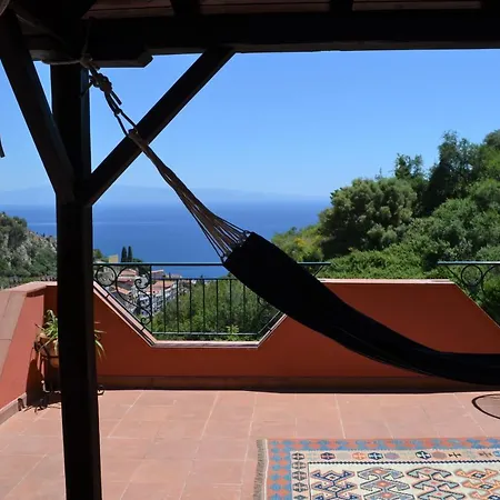 Vittorio - Splendid Panoramic Sea View Terrace Apartament Taormina