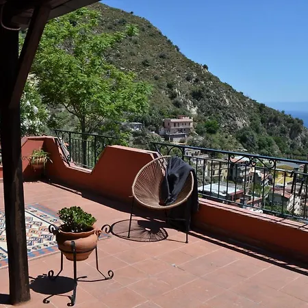 Vittorio - Splendid Panoramic Sea View Terrace Apartament Taormina